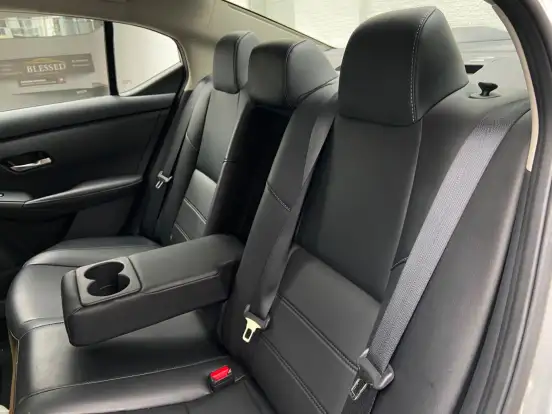 NISSAN-SENTRA-2023
