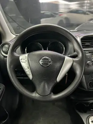 NISSAN-VERSA-2016