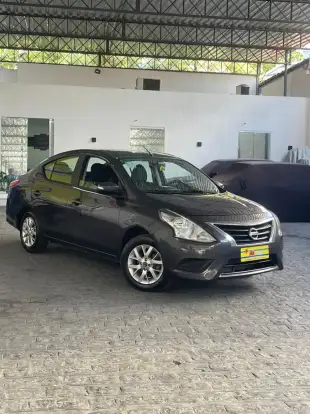 NISSAN-VERSA-2018