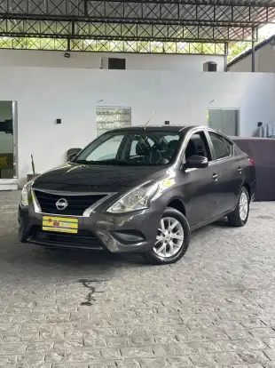 NISSAN-VERSA-2018