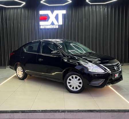 NISSAN-VERSA-2019