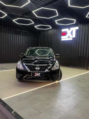 NISSAN-VERSA-2019