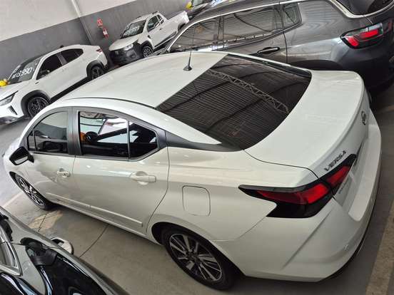 NISSAN-VERSA-2024