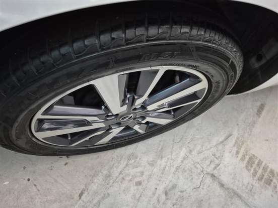 NISSAN-VERSA-2024