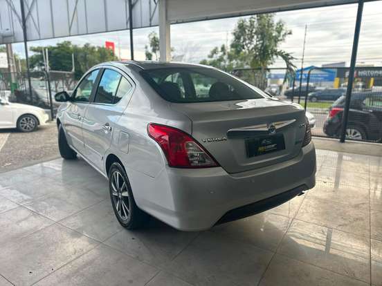 NISSAN-VERSA-2018