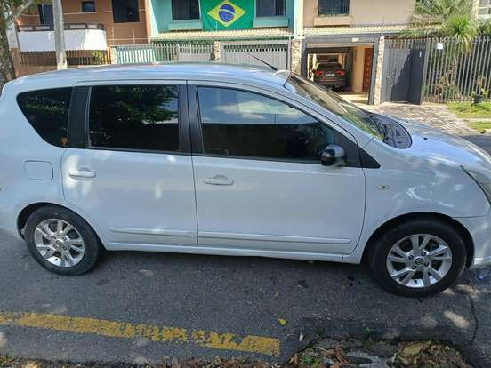 NISSAN-LIVINA-1.8 S 16V FLEX 4P AUTOMÁTICO NISSAN-LIVINA-2012