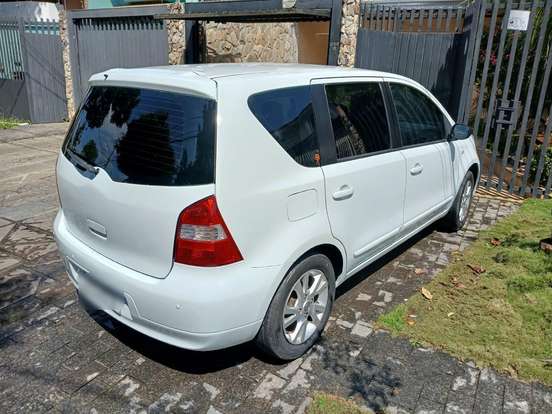 NISSAN-LIVINA-2012