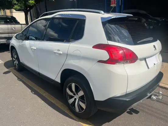 PEUGEOT-2008-2015