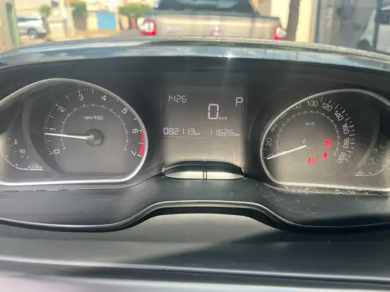 PEUGEOT-2008-1.6 16V FLEX GRIFFE 4P AUTOMÁTICO PEUGEOT-2008-2015