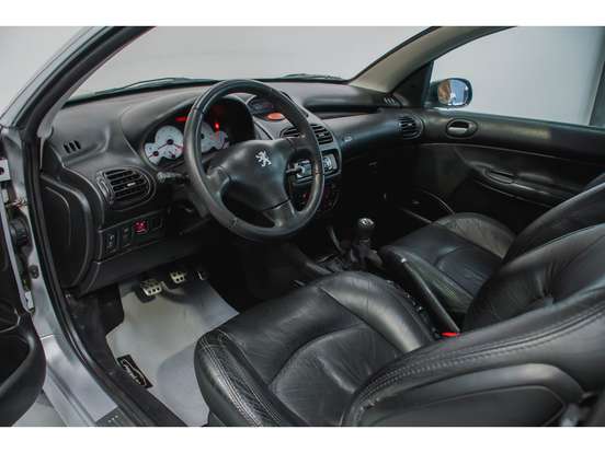 PEUGEOT-206-2001