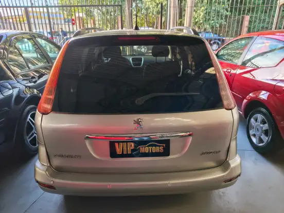 PEUGEOT-207-2011
