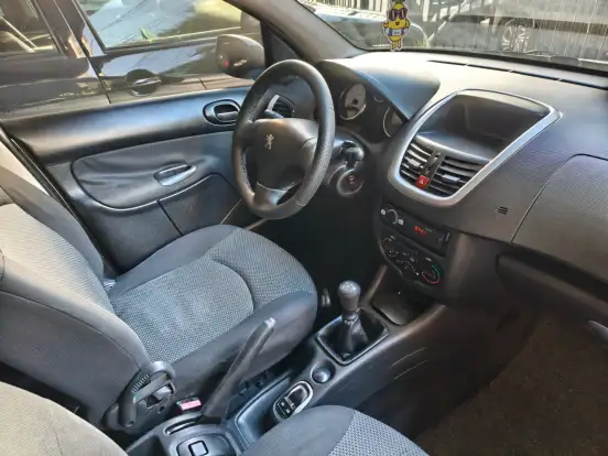 PEUGEOT-207-2011