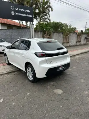 PEUGEOT-208-2020