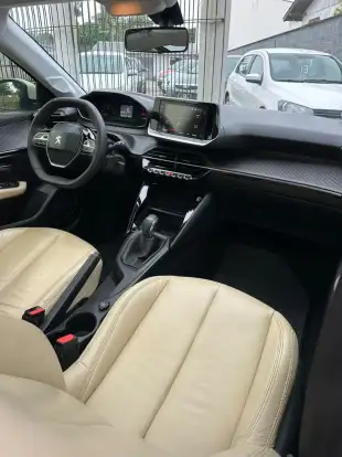 PEUGEOT-208-2020