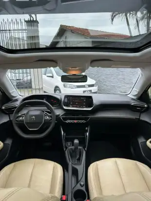PEUGEOT-208-2020