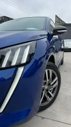 PEUGEOT-208-2020