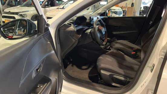 PEUGEOT-208-2025