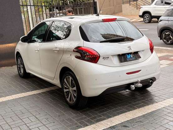 PEUGEOT-208-1.6 GRIFFE 16V FLEX 4P AUTOMÁTICO PEUGEOT-208-2017