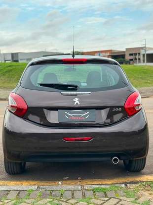 PEUGEOT-208-2013
