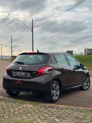 PEUGEOT-208-2013