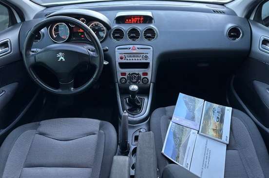PEUGEOT-308-2013