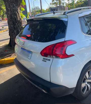 PEUGEOT-2008-2017