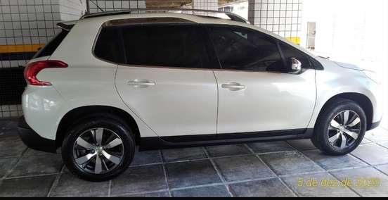 PEUGEOT-2008-2017
