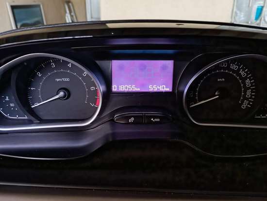 PEUGEOT-208-1.6 GRIFFE 16V FLEX 4P AUTOMÁTICO PEUGEOT-208-2018