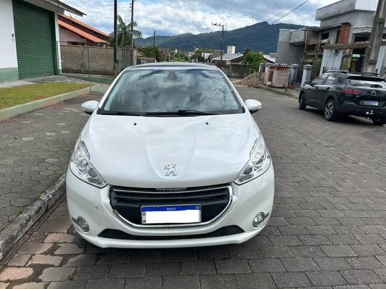 PEUGEOT 208 1.6 GRIFFE 16V FLEX 4P MANUAL