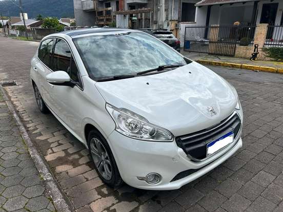 PEUGEOT-208-1.6 GRIFFE 16V FLEX 4P MANUAL PEUGEOT-208-2014