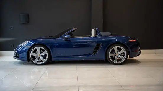 PORSCHE-718-2023