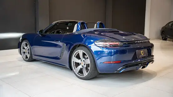 PORSCHE-718-2023