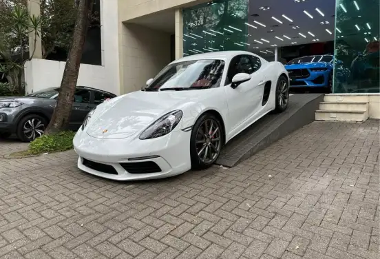 PORSCHE-718-2020