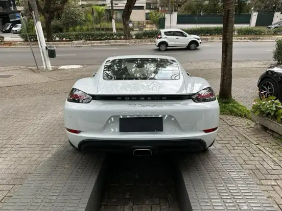 PORSCHE-718-2020