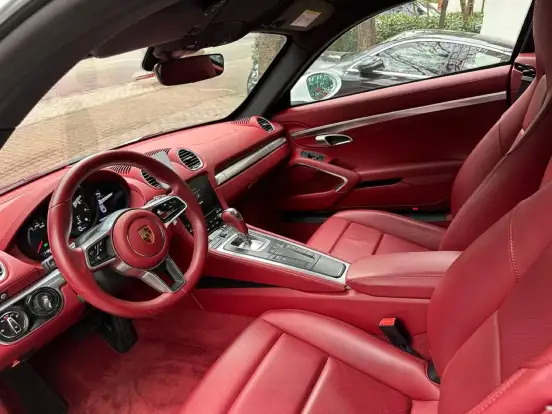 PORSCHE-718-2020