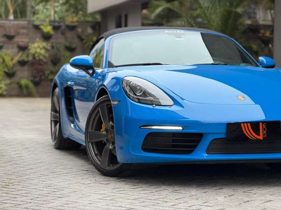 PORSCHE-718-2024