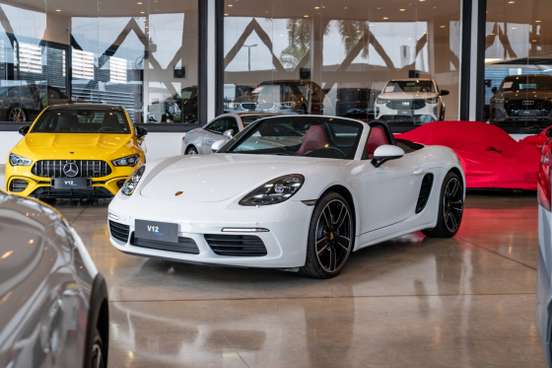 PORSCHE-718-2024