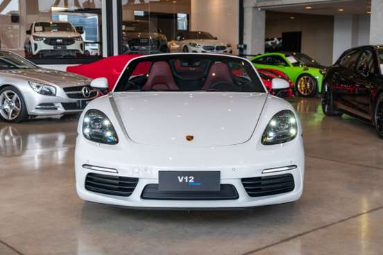 PORSCHE-718-2024