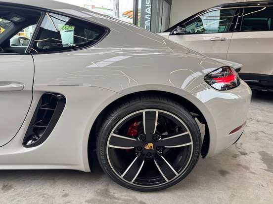 PORSCHE-718-2019