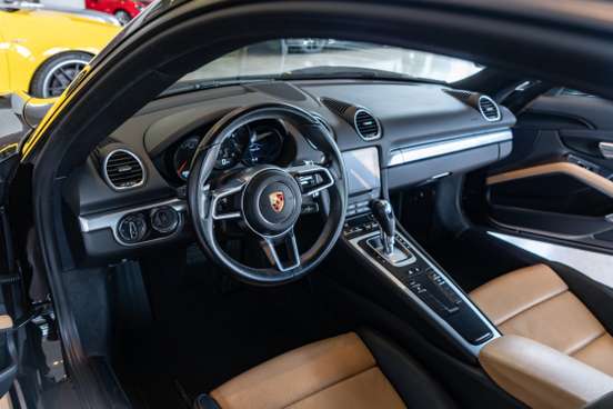PORSCHE-718-2017