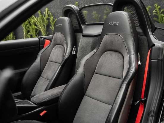 PORSCHE-718-2019