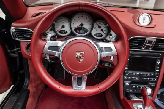 PORSCHE-911-2010
