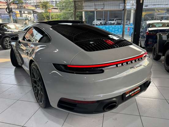 PORSCHE-911-2020