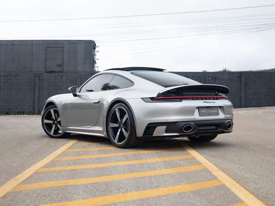 PORSCHE-911-2021