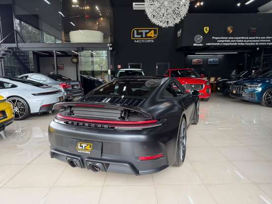 PORSCHE-911-2025