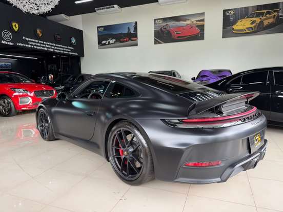 PORSCHE-911-2025