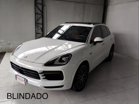 PORSCHE-CAYENNE-2019