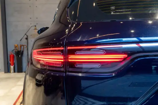 PORSCHE-CAYENNE-2019
