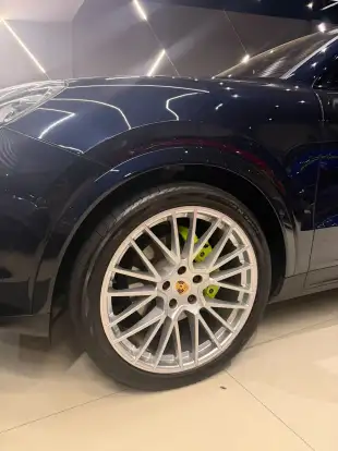 PORSCHE-CAYENNE-2019