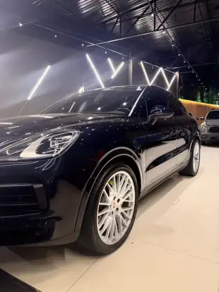 PORSCHE-CAYENNE-2019